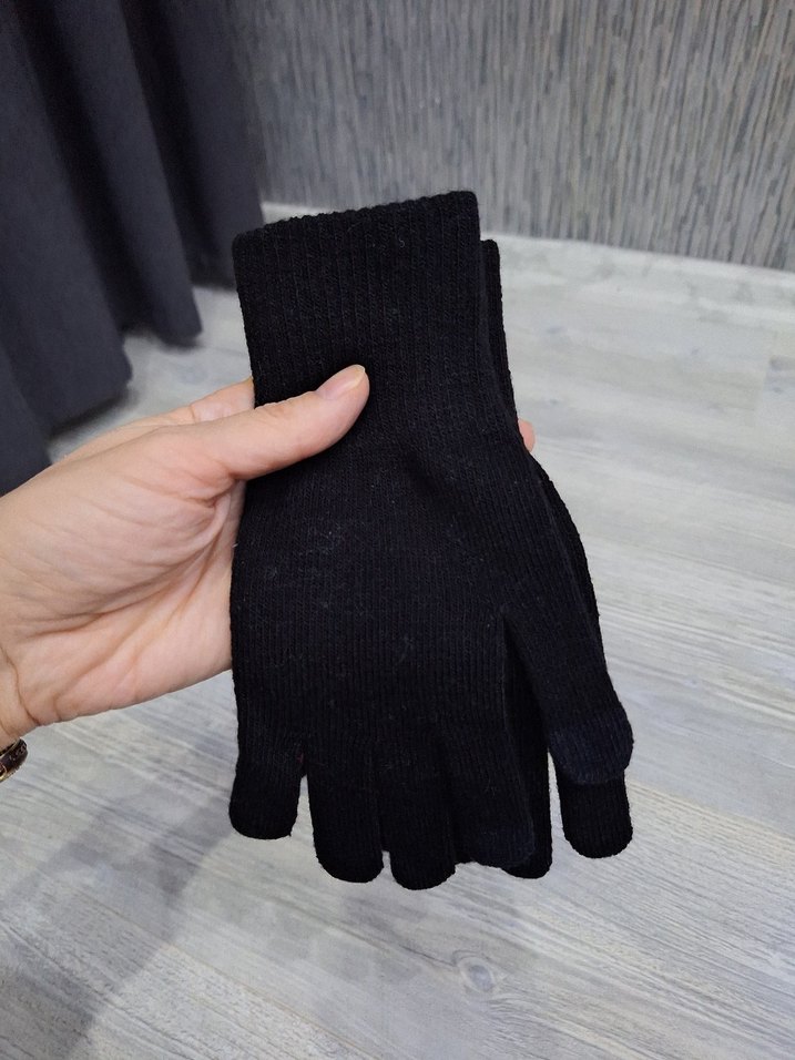 Siyah Örgü Kadın Eldiveni - Görsel 3