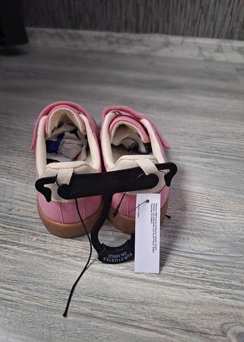 H&M Pastel pembe renkte, yumuşak kauçuk tabanlı kız çocuk spor - Görsel 7