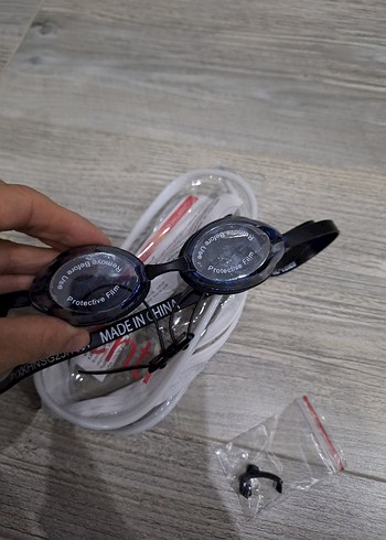 Fermuarlı Siyah Yüzücü Gözlüğü - Görsel 4