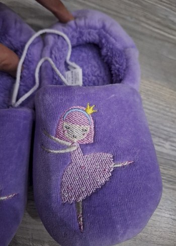 Mor Nakışlı Kız Çocuk Ev Terliği - Görsel 6