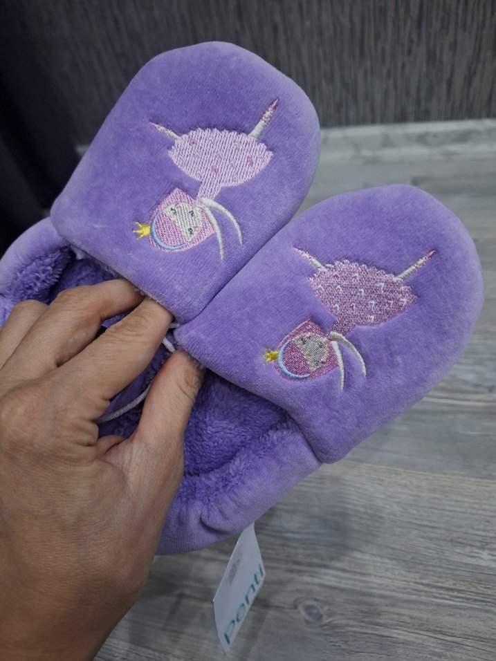 Mor Nakışlı Kız Çocuk Ev Terliği - Görsel 2