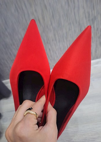 Kırmızı Tokalı Stiletto Kadın Ayakkabı - Görsel 5