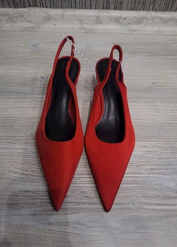 Kırmızı Tokalı Stiletto Kadın Ayakkabı - Görsel 9