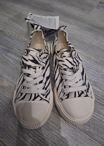 Zebra Desenli Yüksek Topuklu Kadın Spor Ayakkabı - Görsel 6