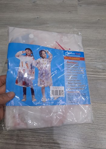 Kız Çocuk Kapüşonlu Baskılı Yağmurluk - Görsel 2