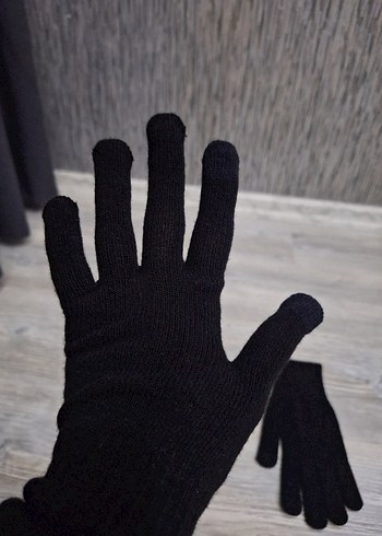 Siyah Örgü Kadın Eldiveni - Görsel 3