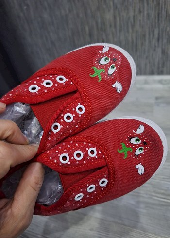 Kız Çocuk Nakışlı Kırmızı Spor Ayakkabı - Görsel 3