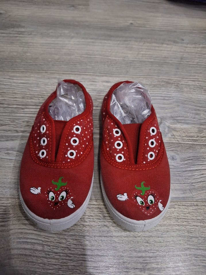 Kız Çocuk Nakışlı Kırmızı Spor Ayakkabı - Görsel 4