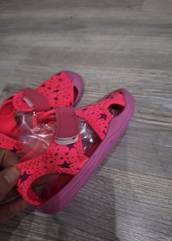 Kız Çocuk Pembe Yıldızlı Cırt Cırtlı Terlik - Görsel 2