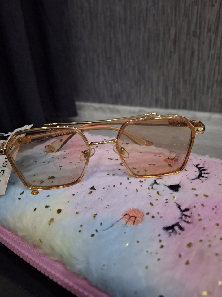 Altın Renk Pastel Transparan Kadın Gözlüğü - Görsel 4