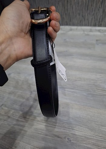 Kadın Siyah Kemer Altın Tokalı - Görsel 3