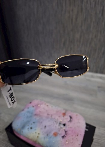 Klasik Altın Tokalı Kadın Güneş Gözlüğü - Görsel 2