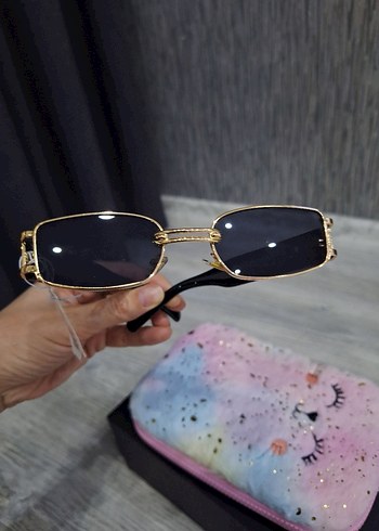 Klasik Altın Tokalı Kadın Güneş Gözlüğü - Görsel 3