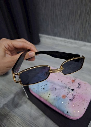 Klasik Altın Tokalı Kadın Güneş Gözlüğü - Görsel 7