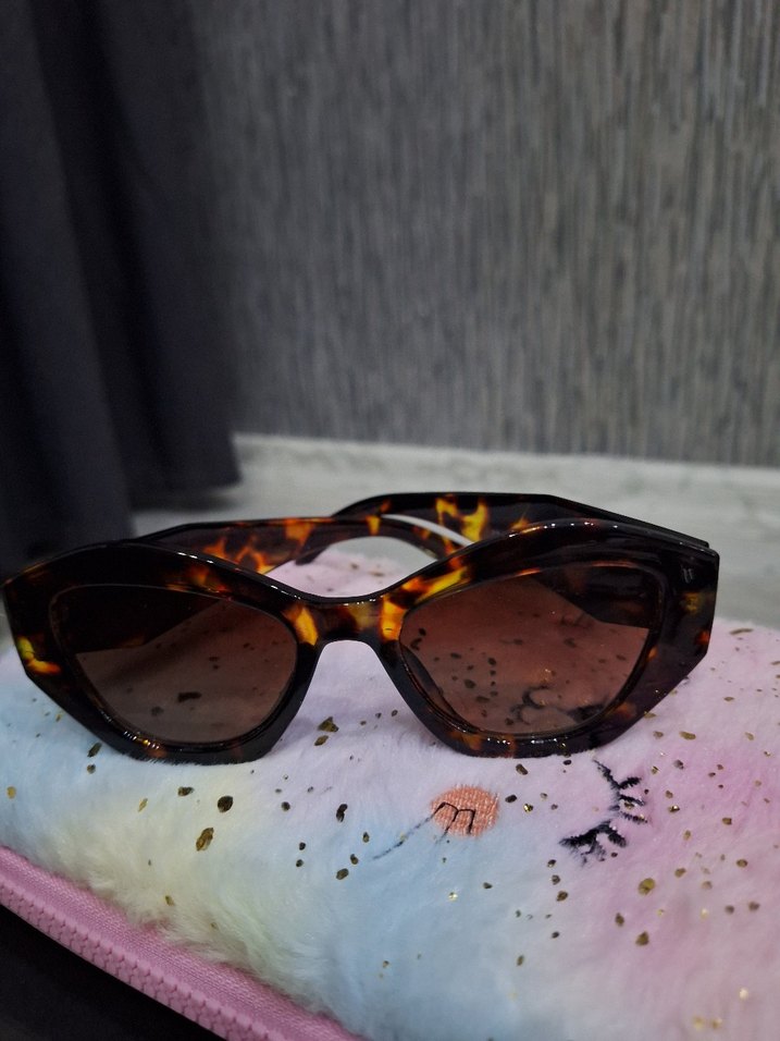 Kahverengi Retro Kadın Güneş Gözlüğü - Görsel 3