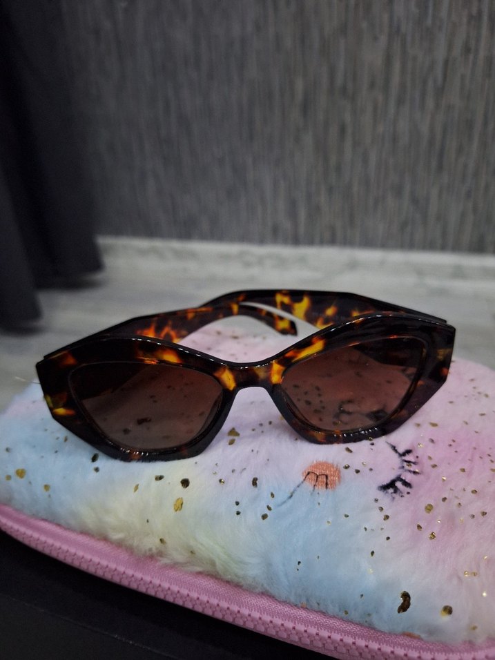 Kahverengi Retro Kadın Güneş Gözlüğü - Görsel 5