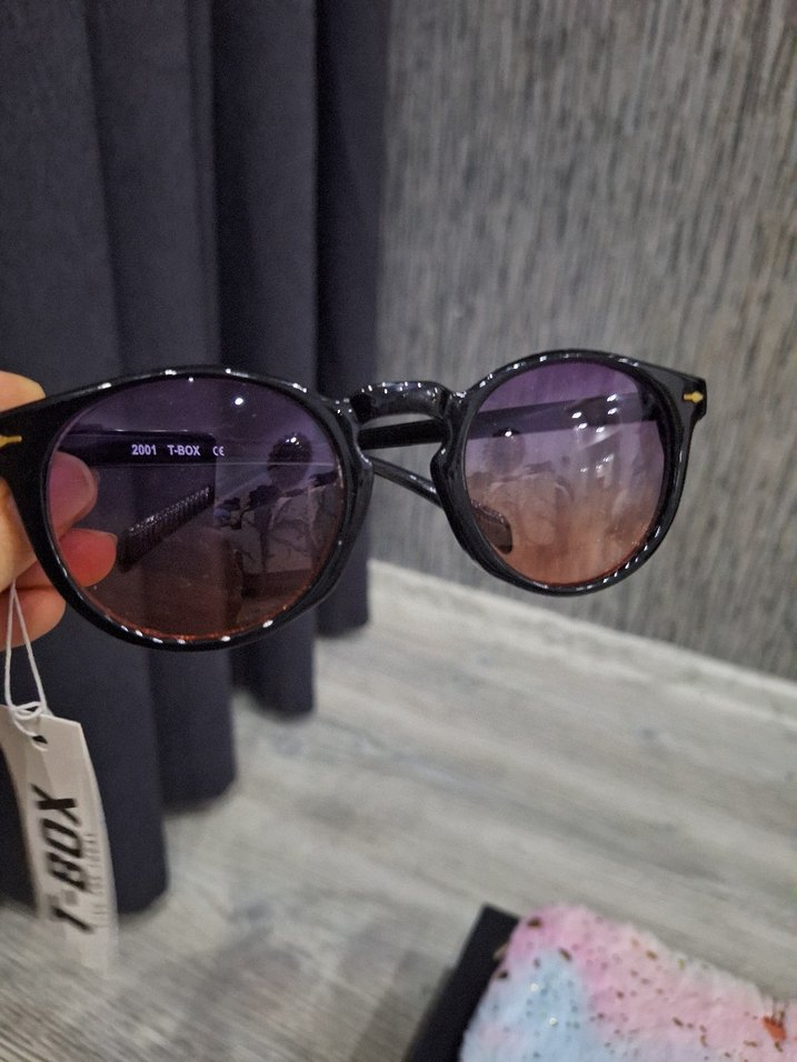 Parlak Çok Renkli Sokak Tarzı Kadın Gözlüğü - Görsel 2