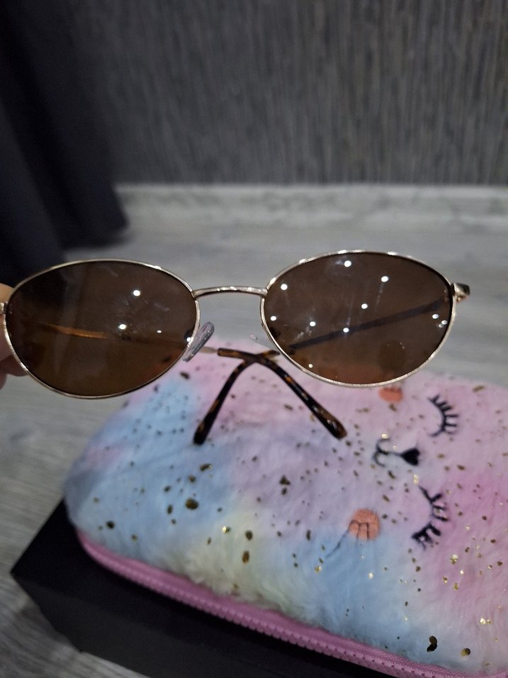 Parlak Bej Retro Kadın Güneş Gözlüğü - Görsel 3