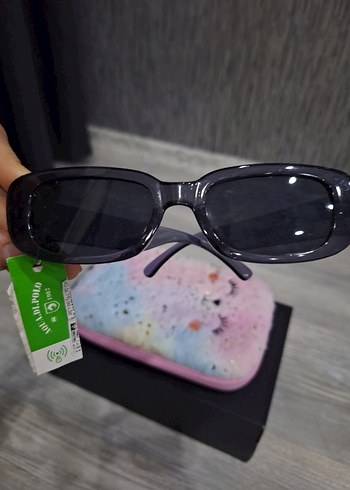 Şeffaf Koyu Gri Minimalist Kadın Güneş Gözlüğü - Görsel 6