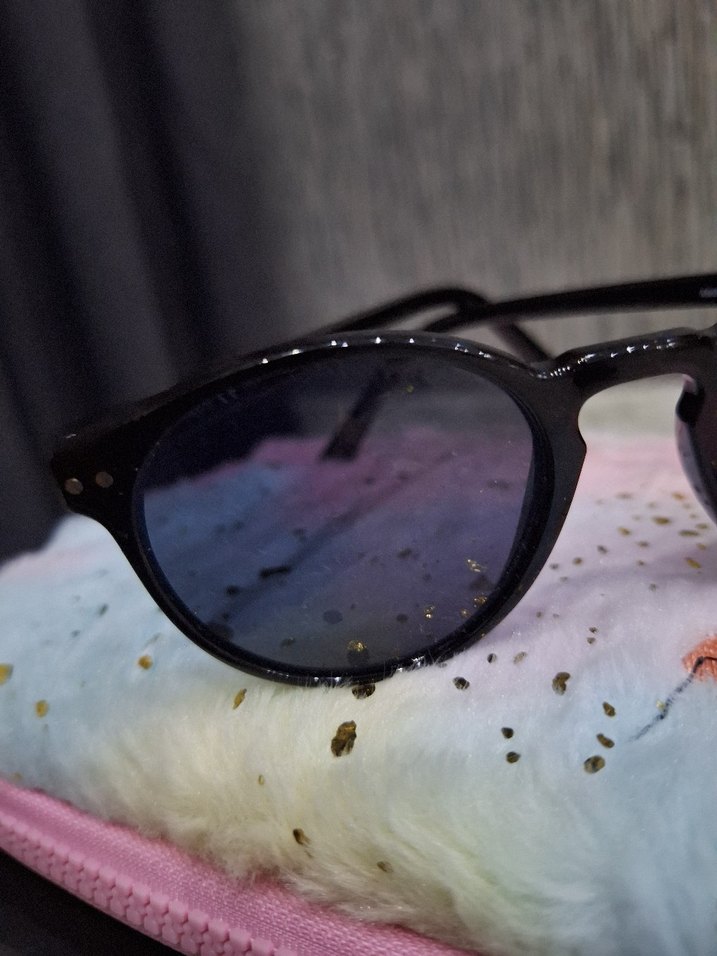 Parlak Siyah Gotik Kadın Güneş Gözlüğü - Görsel 3