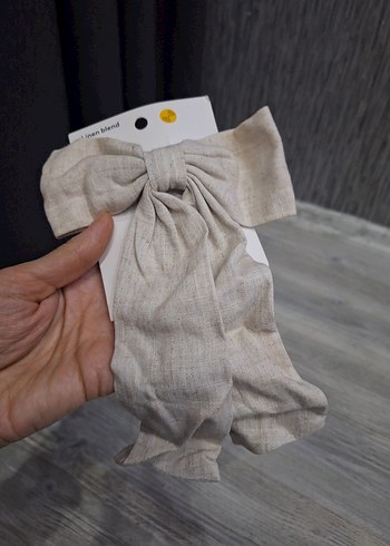 Bej Keten Kumaş Fiyonk Saç Tokası - Görsel 2