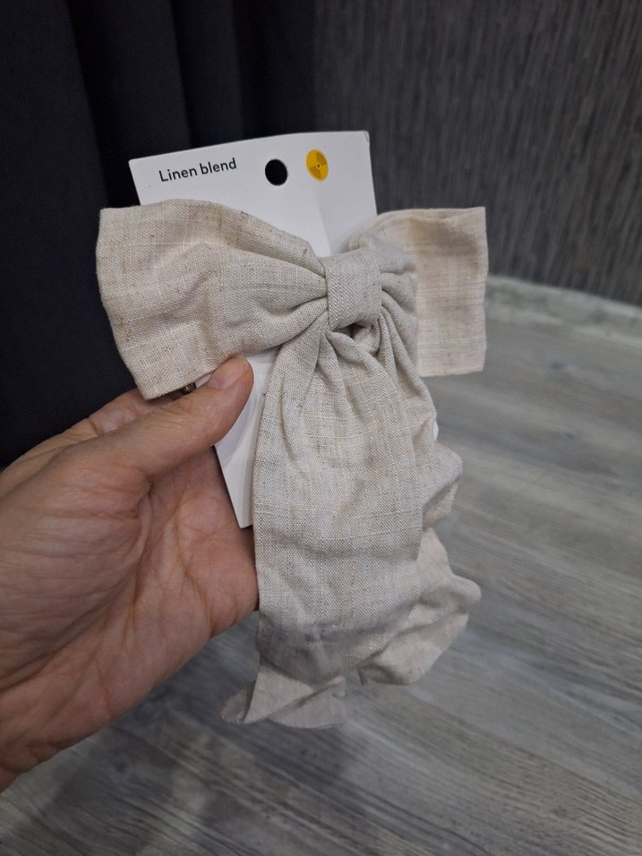 Bej Keten Kumaş Fiyonk Saç Tokası - Görsel 4