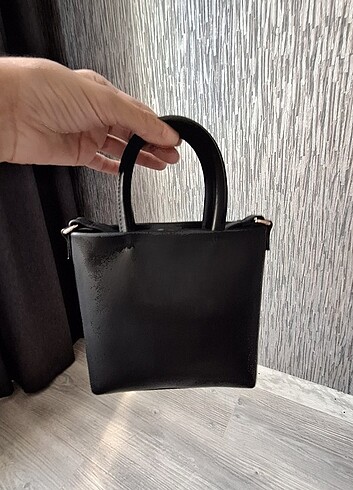  Beden siyah Renk H&M El ve Kol Askılı Çanta 