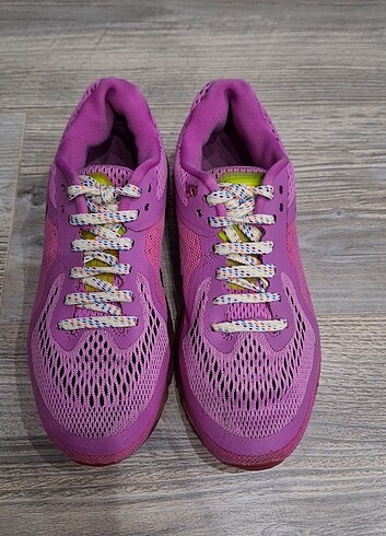 36 Beden pembe Renk Orijinal Nike Spor Ayakkabı şık ve tertemiz iç etiketi 225