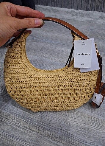 Beden H&M Hasır çok Şık ve kullanışlı Çanta hem Elde hemde Askılı 2 şe