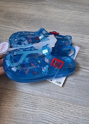 29 Beden Penti Sandalet kaymaz Tabanlı