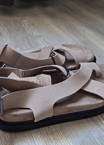 40 Beden PULL&Bear Sandalet tam kalıp şık ve Rahat