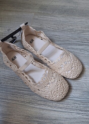 31 Beden ten rengi Renk H&M Örme Kumaşı Babet Krem Rengi iç etiketi 195 cm / 31 Beden