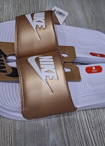 40 Beden Nike Orijinal Terlik 38.0 numara içi yumuşacık çok hafif ve şık