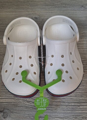 27 Beden Crocs Mor Terlik 27-28 Orijinal ürün iç etiketi 175 Orijinal kod