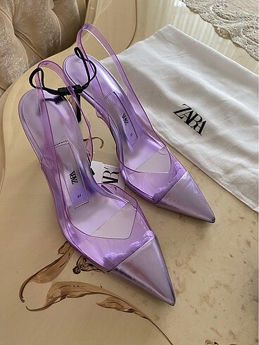 Zara Vinil stiletto