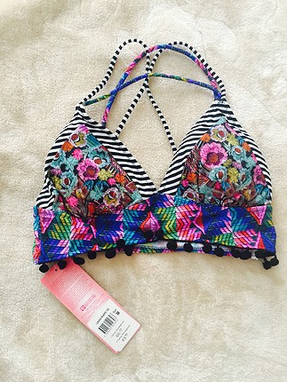 Penti bikini üstü