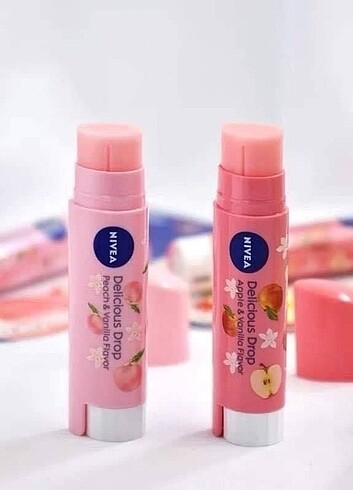 Nivea Nivea Apple & Vanilla Lip Balm