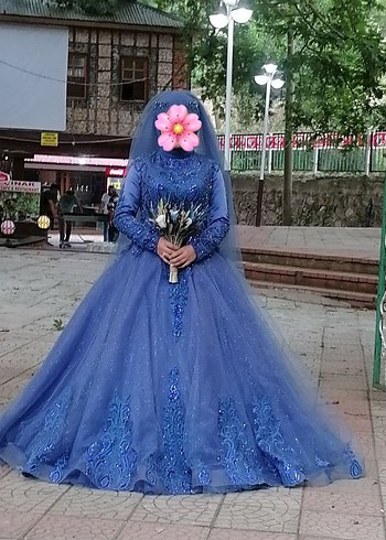 Mavi Çiçek Desenli Uzun Kollu Nişan Elbisesi