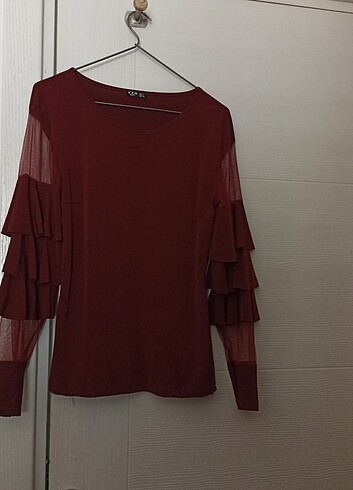 Bordo, kolları volanlı, S-M-L beden uyumlu bluz