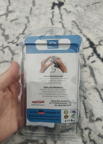  Beden Essilor Gözlük Temizleme Seti Beyaz