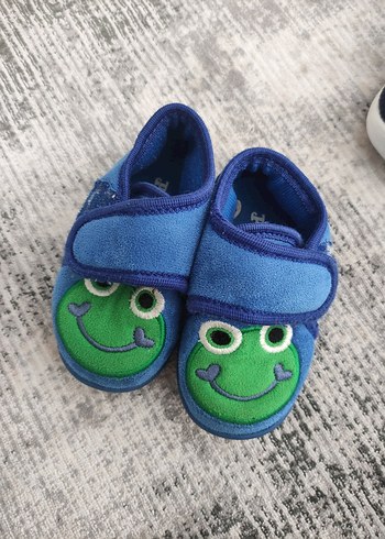 Erkek Çocuk Mavi Kadife Terlik