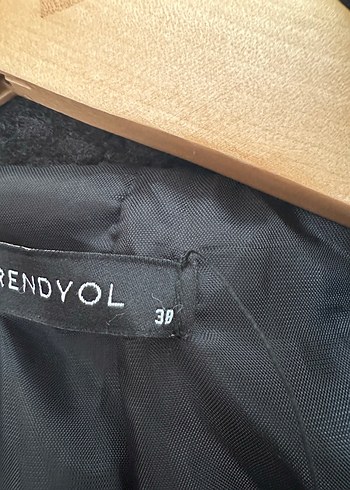 Trendyol & Milla Siyah Kadın Midi buklet kaban