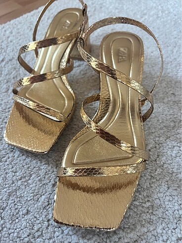 36 Beden altın Renk Zara Gold ayakkatopuk