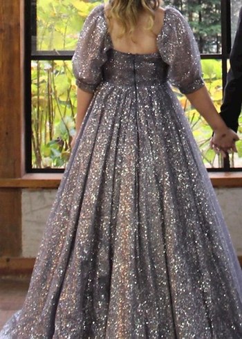 Sim Detaylı Uzun Gri V Yakalı Nişan Elbisesi - Görsel 3