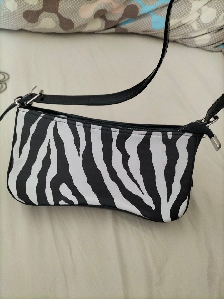 Zebra Desenli Deri Kadın Omuz Çantası - Görsel 2