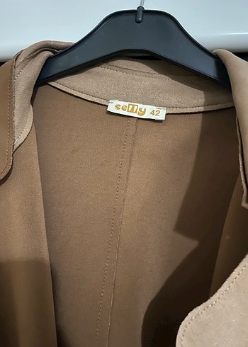 42 Beden Bej Süet Kadın Trençkot Kemerli