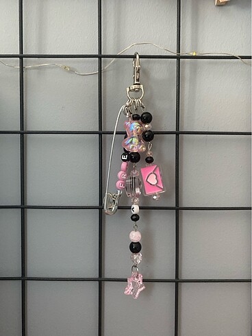 v fri(end)s charm