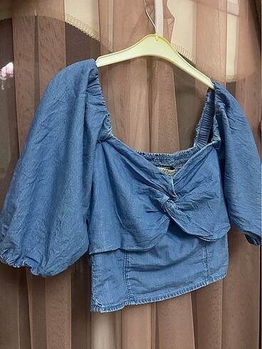 Loft mavi crop