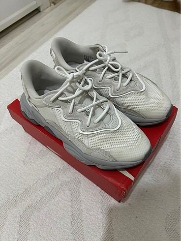 38,5 Beden beyaz Renk Kadın adidas ozweego spor ayakkabı