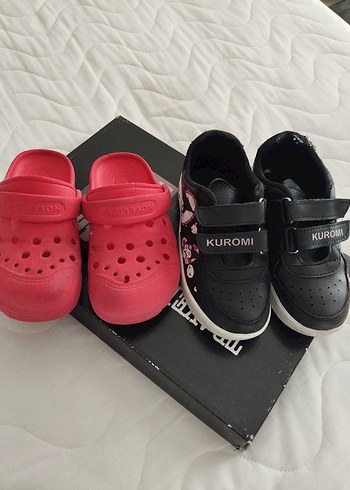 Kız Çocuk Pembe Kaydırmaz Terlik ve Kuromi Siyah Ayakkabı